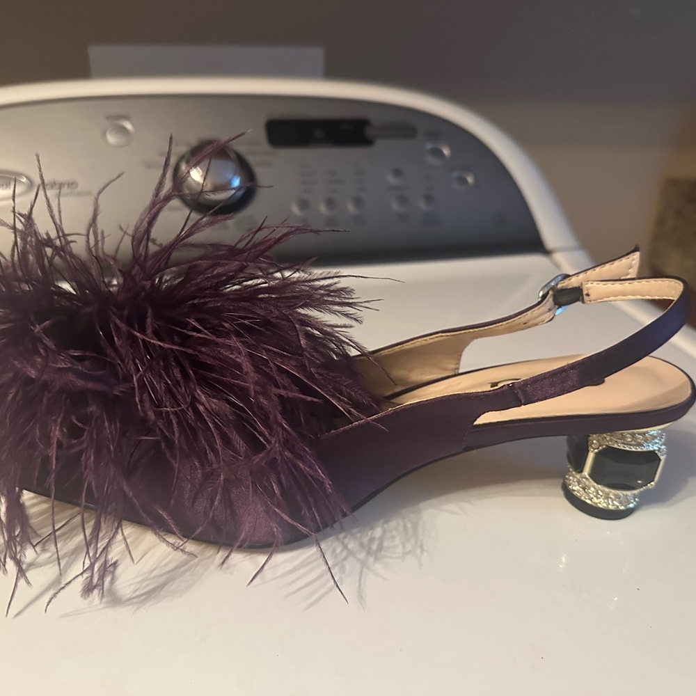 Elegant Purple Feathered Slingback Heels